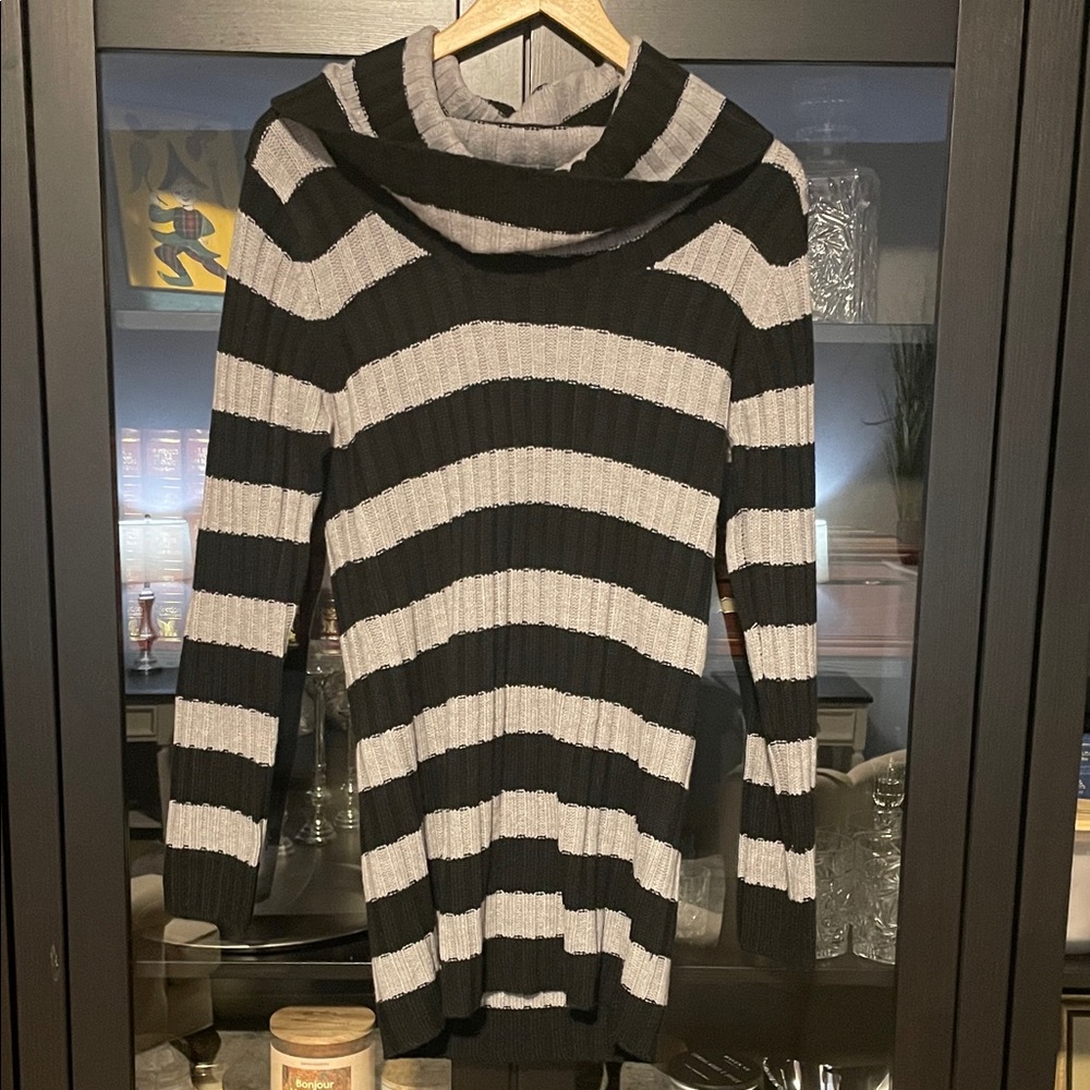Elegant Black and Gray Striped Women's Turtleneck Sweater